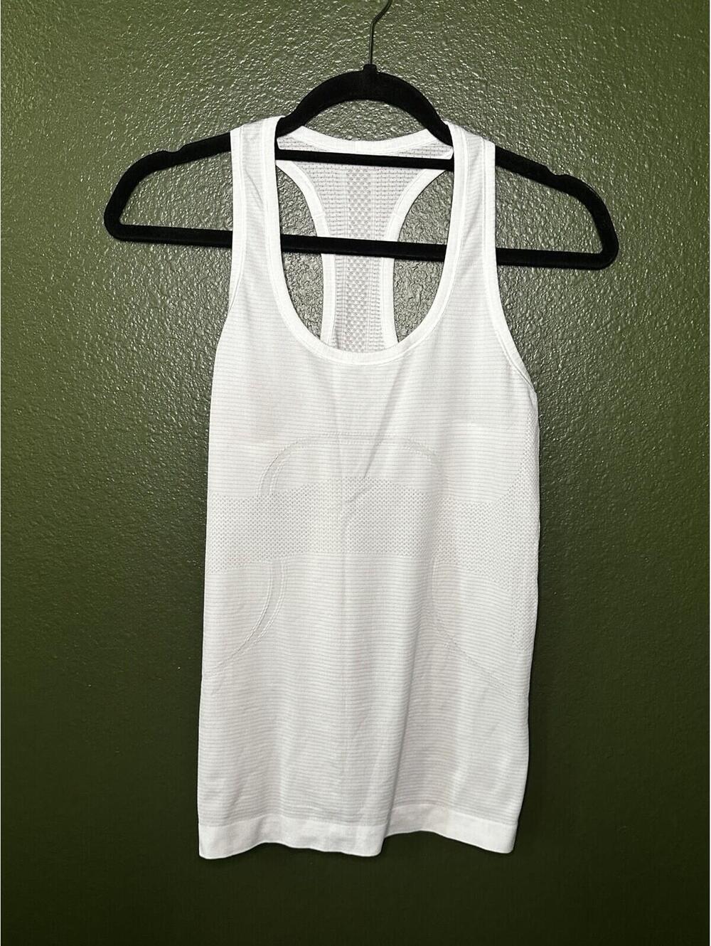Lululemon Size 6 Swiftly Tech White Racerback Tank Top Shirt Run
